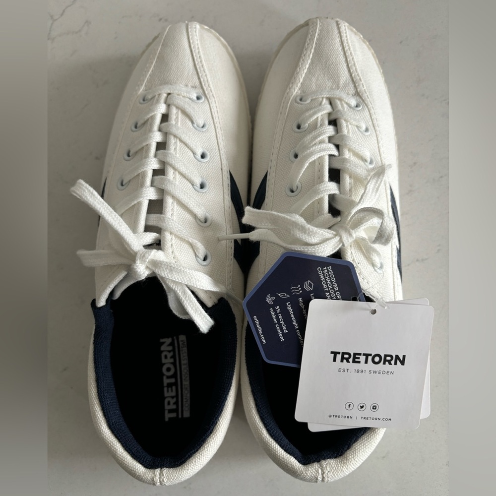NEW WITH TAGS. Women’s Tretorn White Canvas Sneakers. Ortholite Size 10.